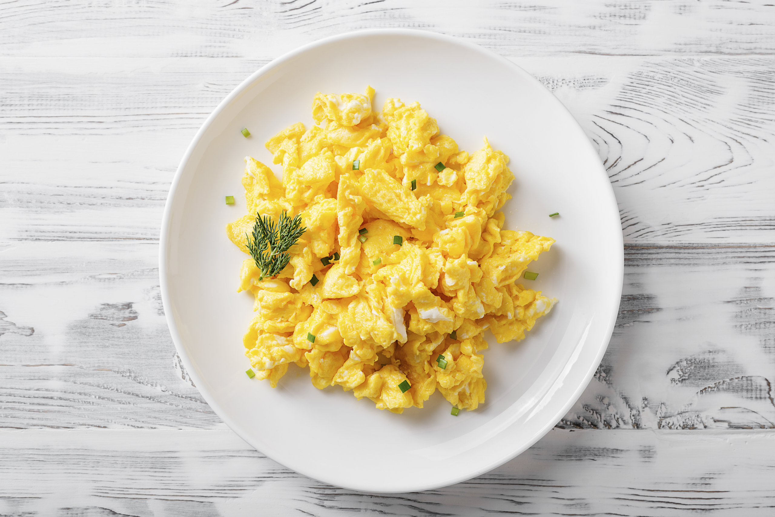 Are Scrambled Eggs Good For You What The Science Says Dr Robert Kiltz